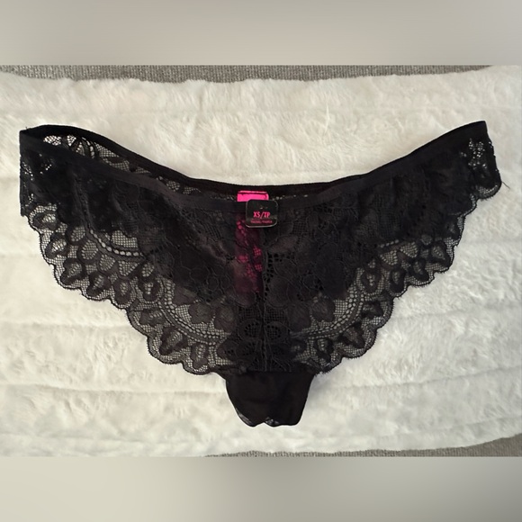 New with tags XS panties and C34 push up bras - Picture 12 of 15